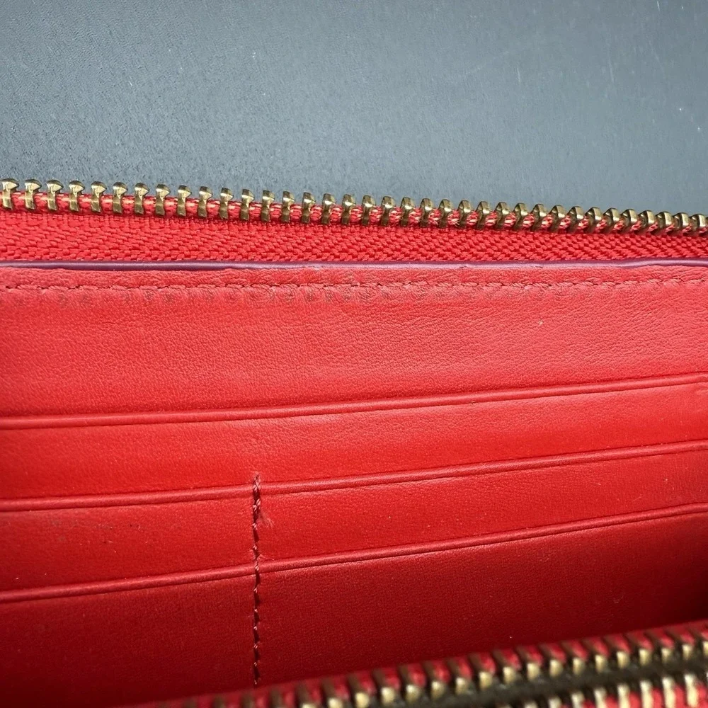 Red Pebble Genuine‎ Leather Wallet Tahari Brass Colored Zipper And Charm